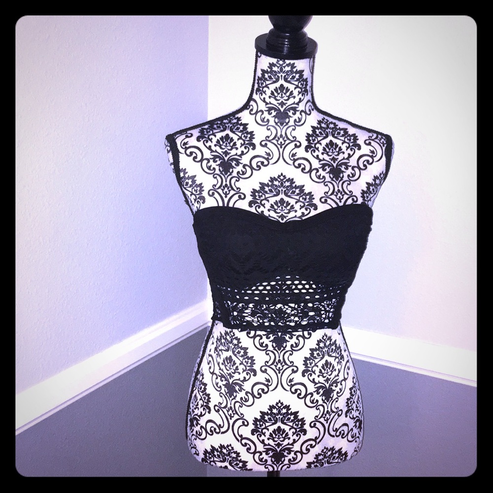 Robin Piccone BlackKnit Strapless/Tube Bikini Top!